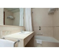 Готель Hotel Hlg Citypark Pelayo, 2★