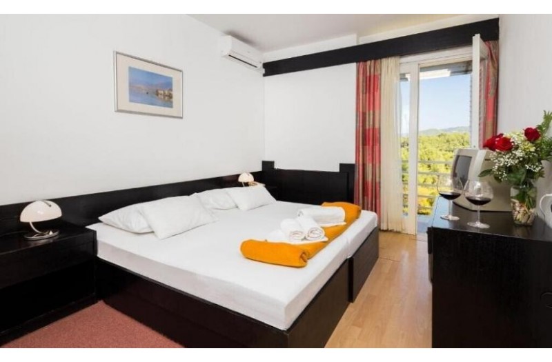 Готель Hotel Hvar Jelsa, 3★