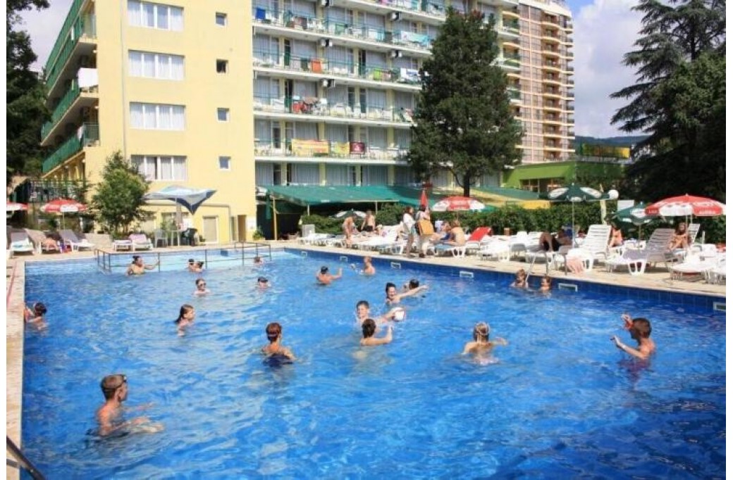 Готель Hotel Varshava, 2★