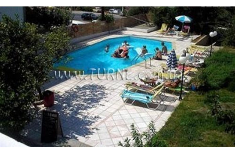 Готель Iraklis Apartments, 3★