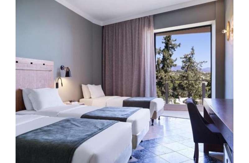 Готель Kalamaki Beach Hotel, 4★