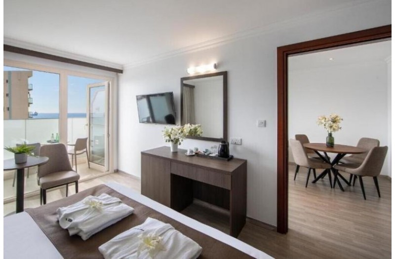 Готель Kapetanios Hotel, 3★ Готель Kapetanios Hotel, 3★
