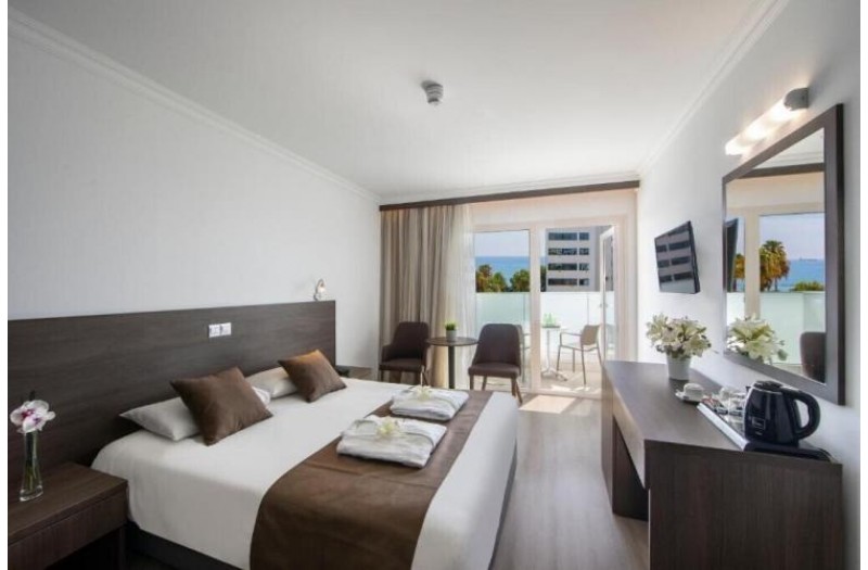 Готель Kapetanios Hotel, 3★ Готель Kapetanios Hotel, 3★