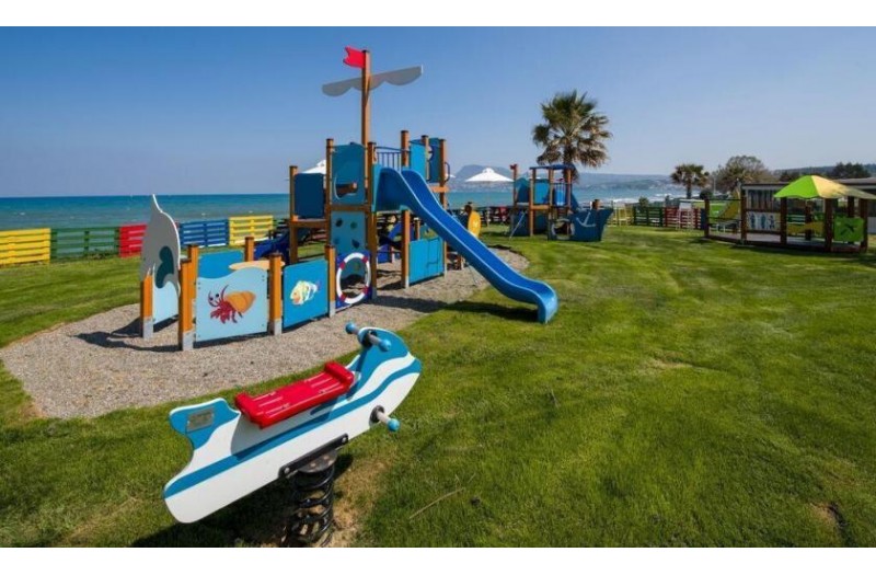 Готель Kiani Beach Resort, 5★