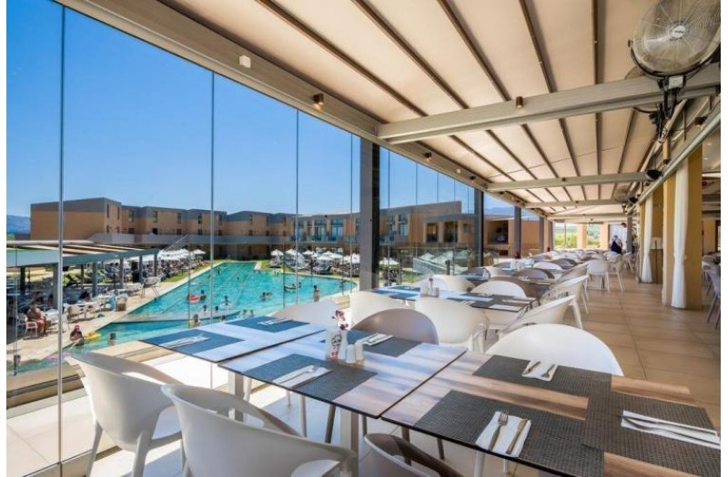 Готель Kiani Beach Resort, 5★