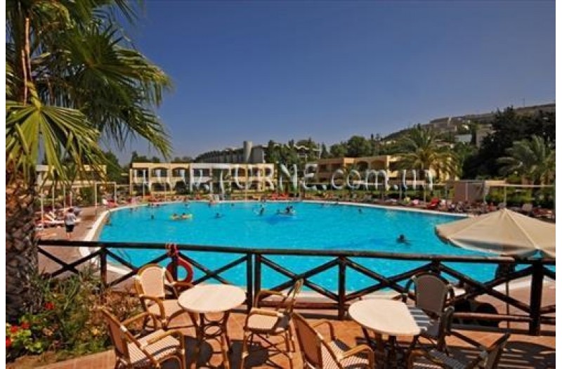 Готель Kipriotis Maris Suites, 5★ Готель Kipriotis Maris Suites, 5★