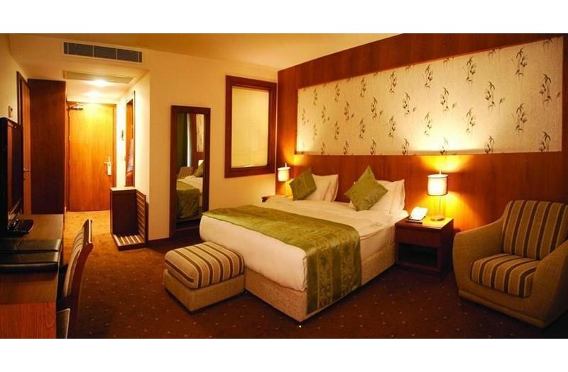Готель Korineum Golf Beach Resort, 5★ Готель Korineum Golf Beach Resort, 5★
