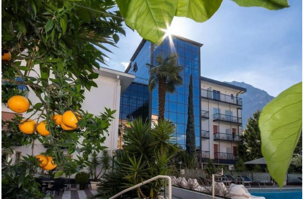 Готель La Perla Wellness & Beauty, 4★