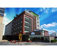 Готель La Quinta Inn & Suites Cancun, 4★