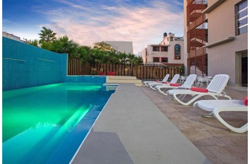 Готель La Quinta Inn & Suites Cancun, 4★ Готель La Quinta Inn & Suites Cancun, 4★