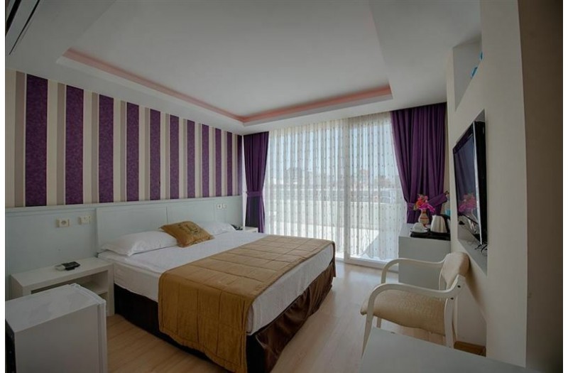 Готель Lara World Hotel, 3★