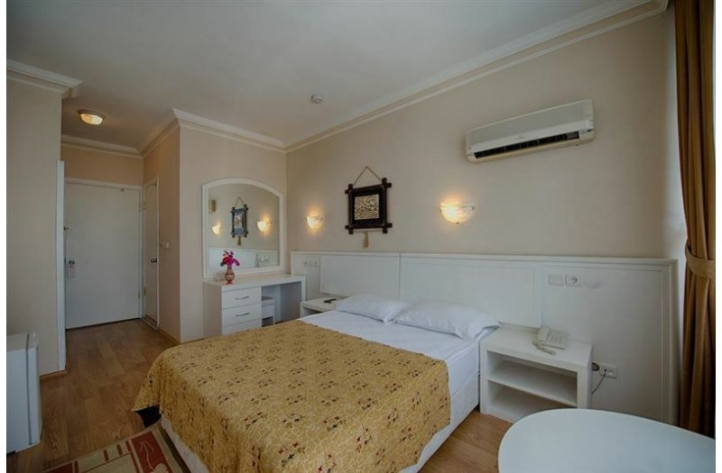 Готель Lara World Hotel, 3★