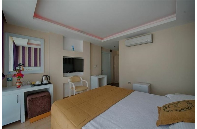 Готель Lara World Hotel, 3★
