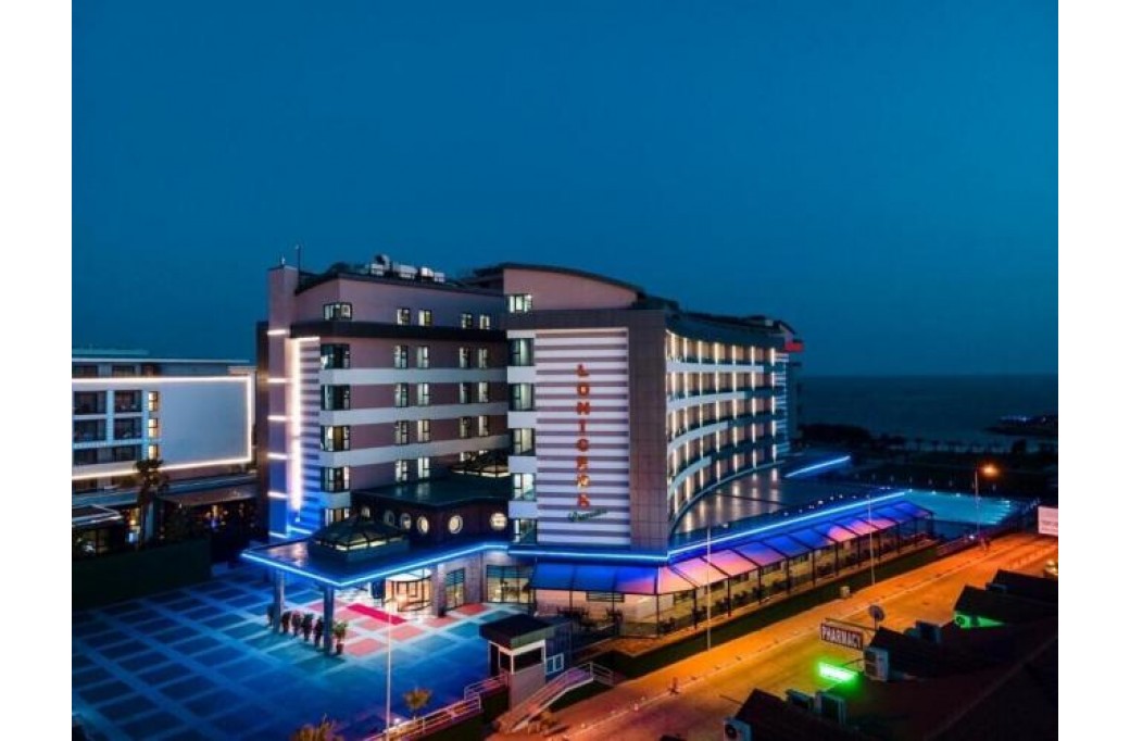 Готель Lonicera Premium, 4★