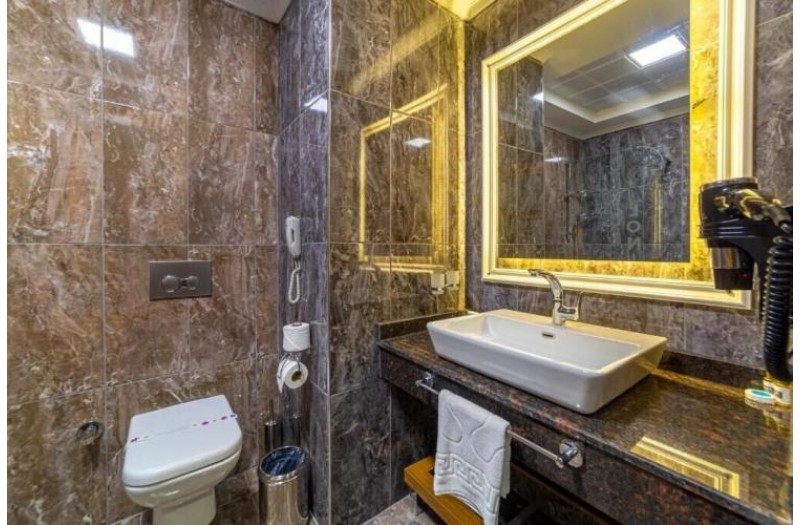 Готель Lonicera Premium, 4★