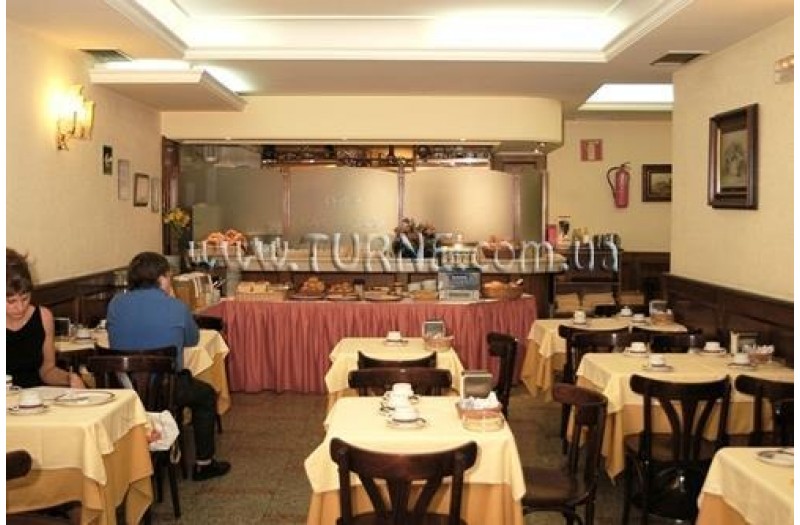 Готель Los Condes, 3★