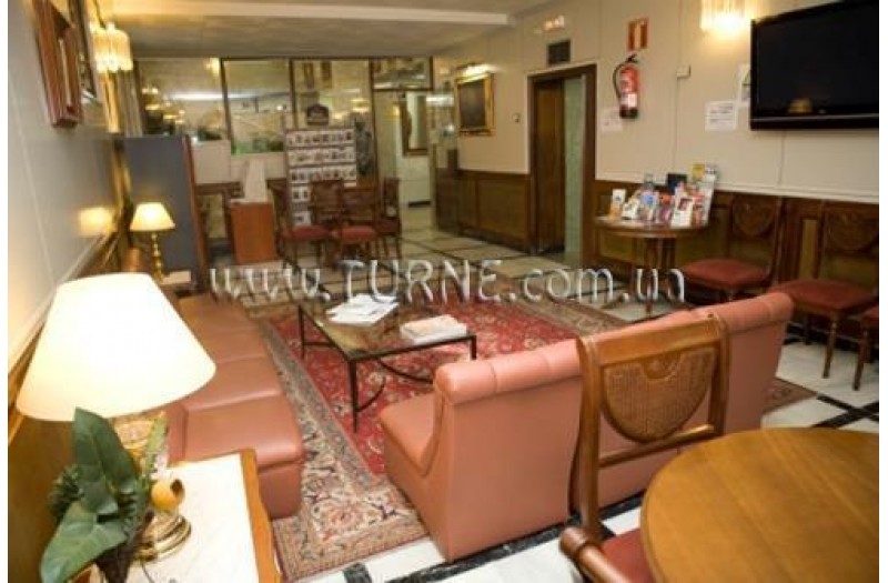 Готель Los Condes, 3★