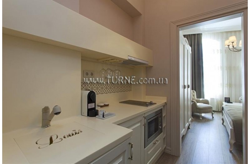 Готель Louis Luxury Suite Appartements, 4★