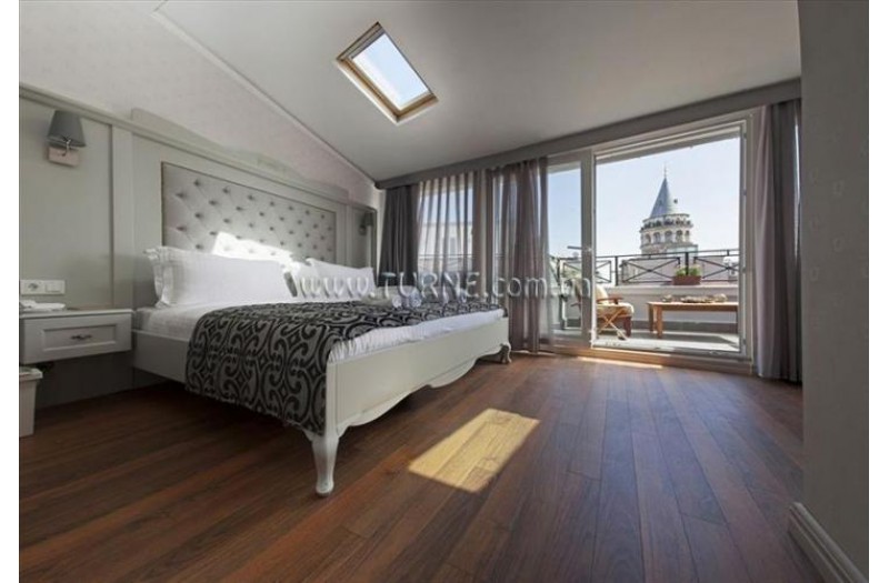 Готель Louis Luxury Suite Appartements, 4★