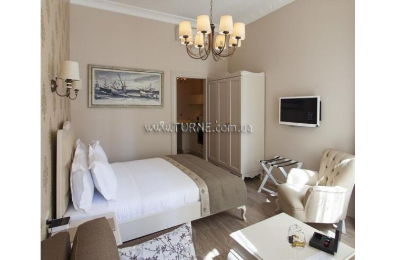 Готель Louis Luxury Suite Appartements, 4★