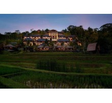Готель Mandapa By Ritz Carlton, 5★