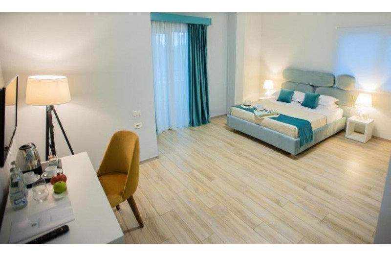 Готель Marbella Beach, 4★