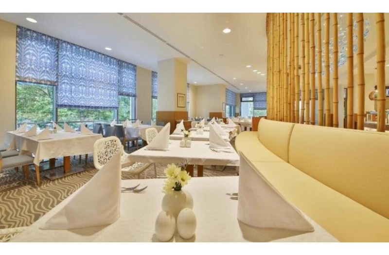 Готель Maritim Hotel Paradise Blue Albena, 5★