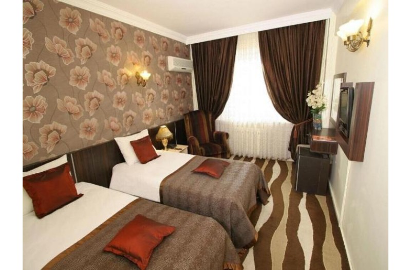 Готель Maya Hotel, 3★