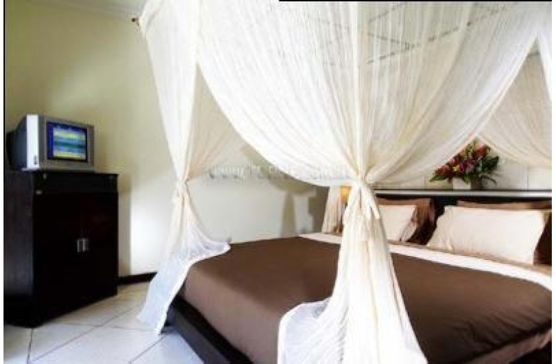 Готель Maya Sayang Pool Villa & Bar, 4★ Готель Maya Sayang Pool Villa & Bar, 4★