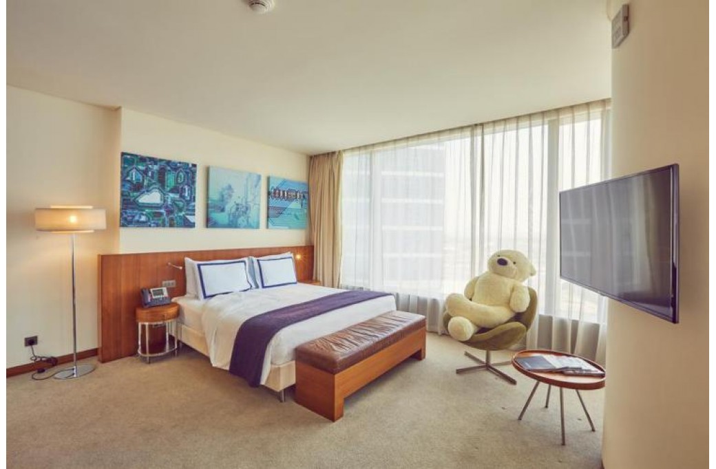 Готель Media One Hotel, 4★ Готель Media One Hotel, 4★