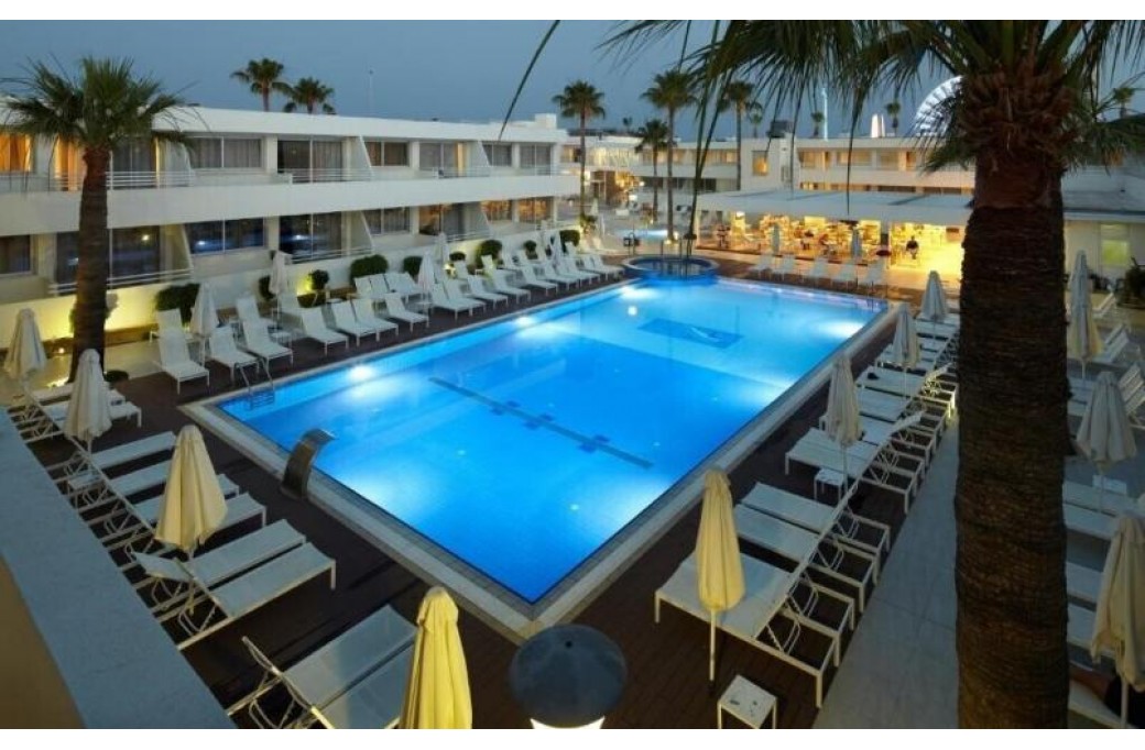 Готель Melpoantia Luxury Apartments And Suite, 4★