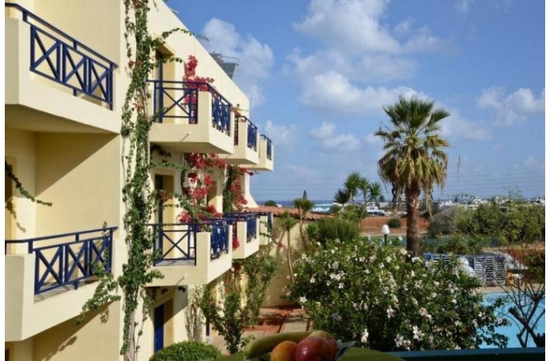 Готель Milos Apartments, 2★ Готель Milos Apartments, 2★