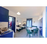 Готель Milos Apartments, 2★