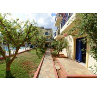 Готель Milos Apartments, 2★