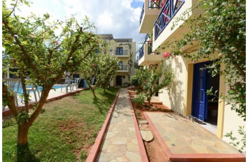 Готель Milos Apartments, 2★ Готель Milos Apartments, 2★