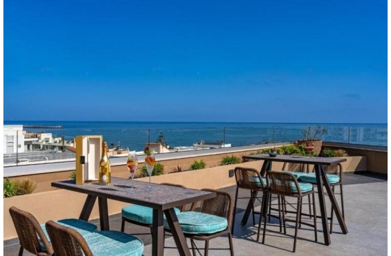 Готель Minos Ambassador All Suites & Spa, 5★