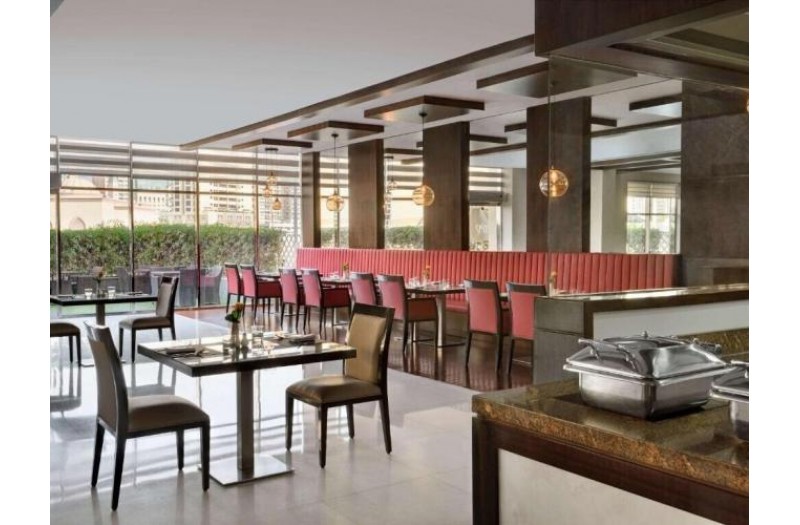 Готель Movenpick Hotel Apartmnts Al Mamzar Dubai, 5★ Готель Movenpick Hotel Apartmnts Al Mamzar Dubai, 5★