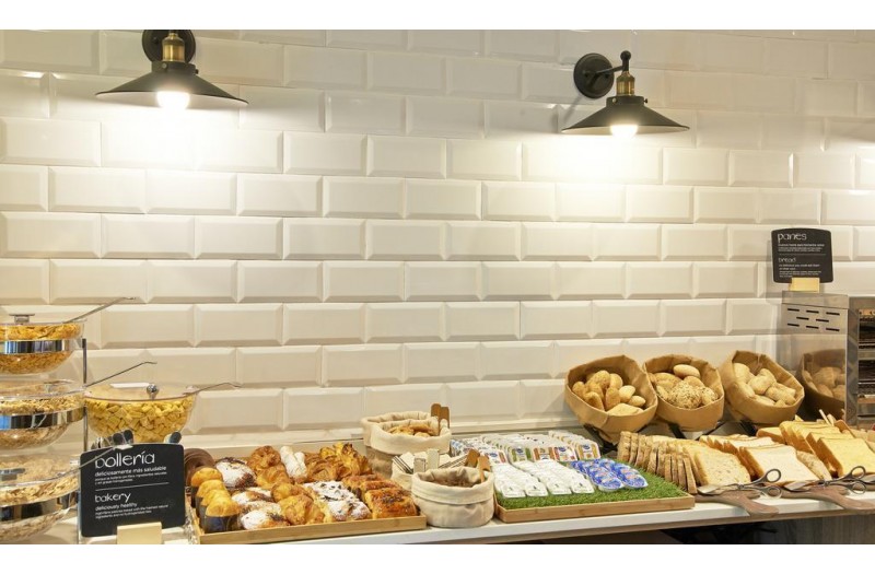 Готель NH Barcelona Les Corts (ex. NH Les Corts), 3★ Готель NH Barcelona Les Corts (ex. NH Les Corts), 3★