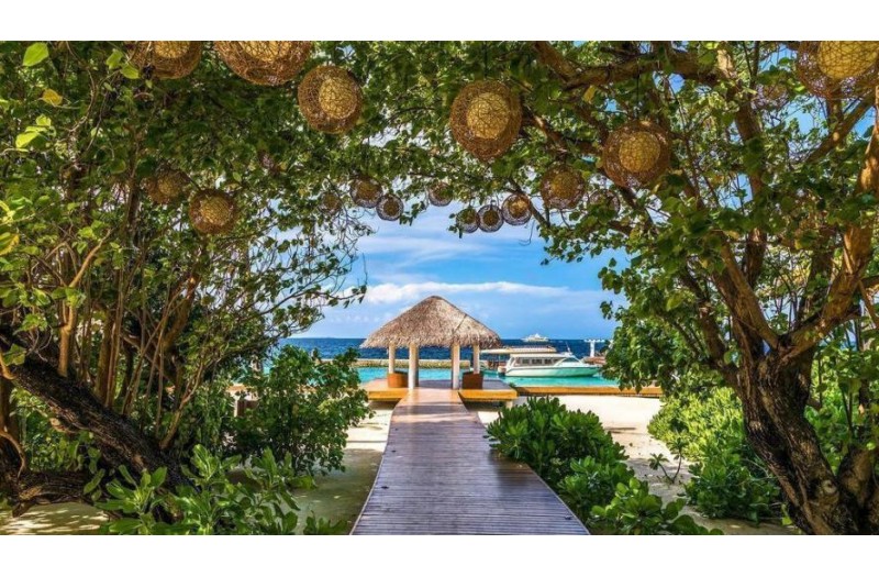 Готель NH Maldives Kuda Rah Resort (ex. Amaya Kuda Rah Maldives), 5★