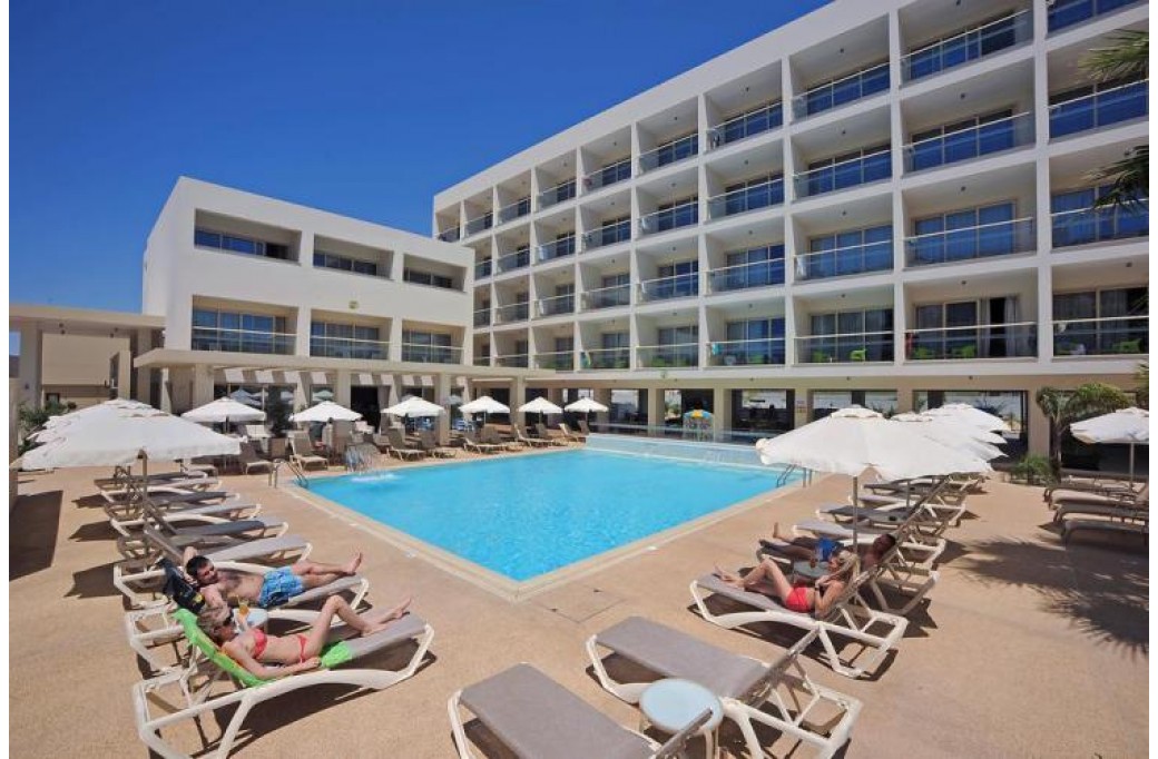Готель Nelia Gardens, 3★ Готель Nelia Gardens, 3★