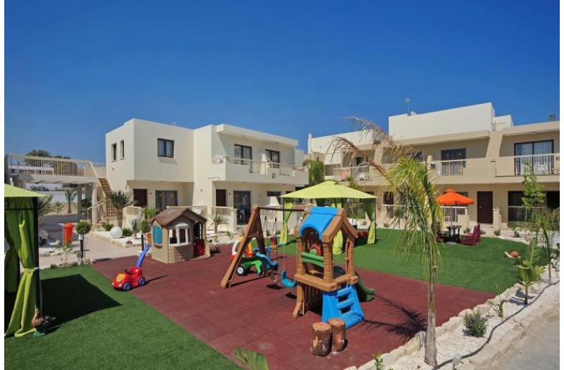 Готель Nelia Gardens, 3★ Готель Nelia Gardens, 3★
