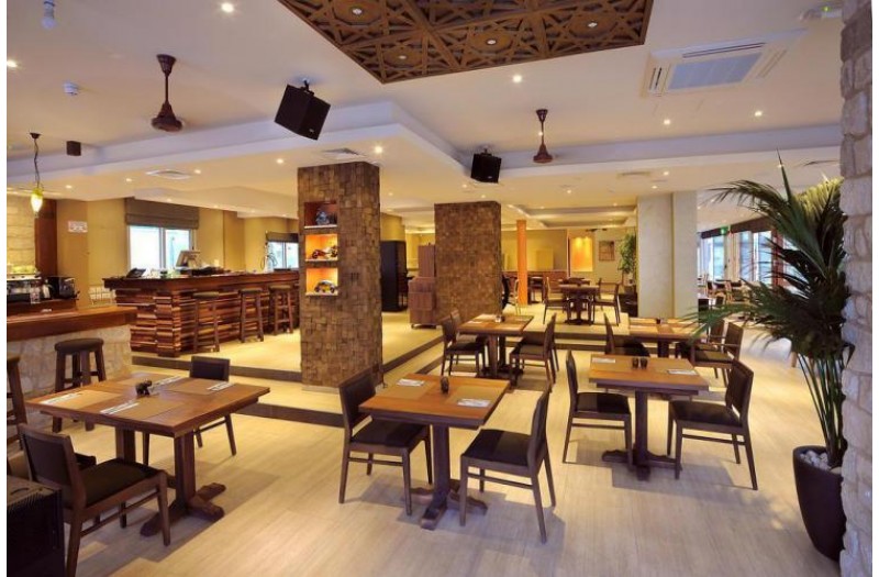 Готель Nelia Gardens, 3★ Готель Nelia Gardens, 3★