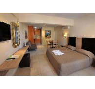 Готель Nelia Gardens, 3★