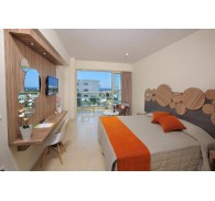 Готель Nelia Gardens, 3★