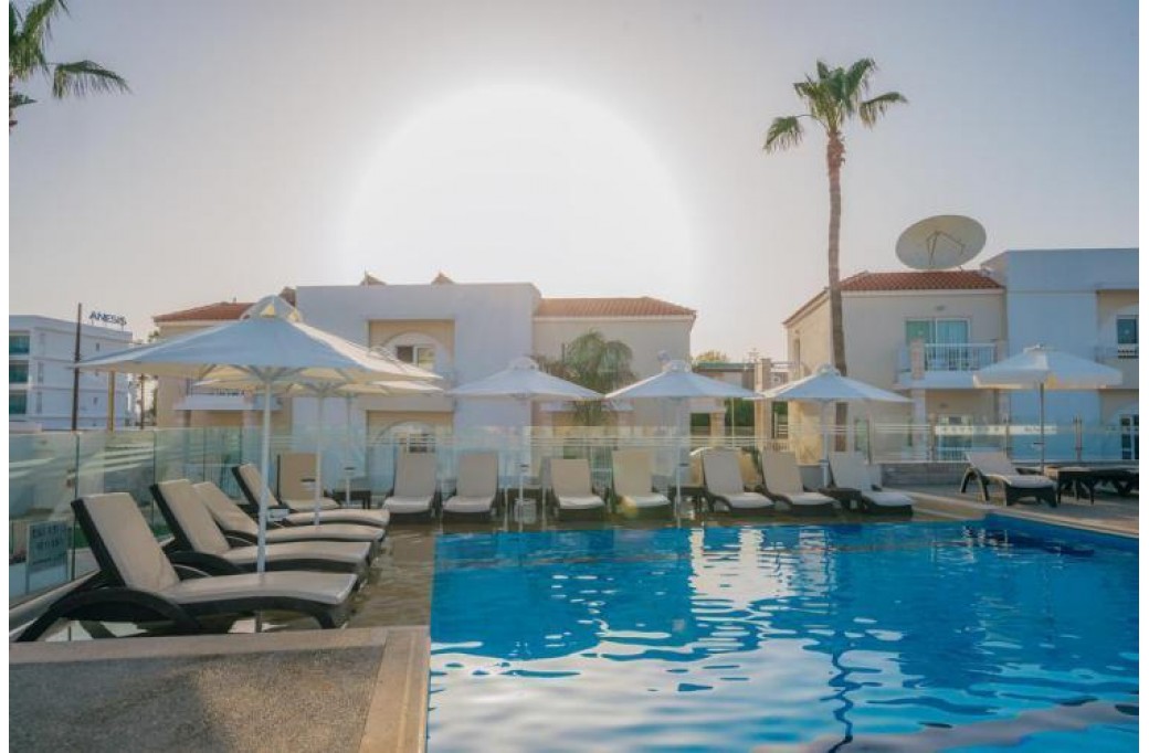 Готель New Famagusta, 3★