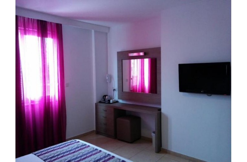 Готель New Famagusta, 3★
