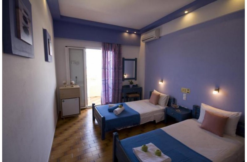 Готель Nikos Hotel, 2★