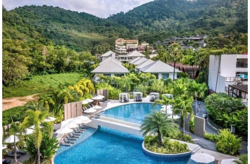 Готель Novotel Phuket Karon Resort & Spa, 4★