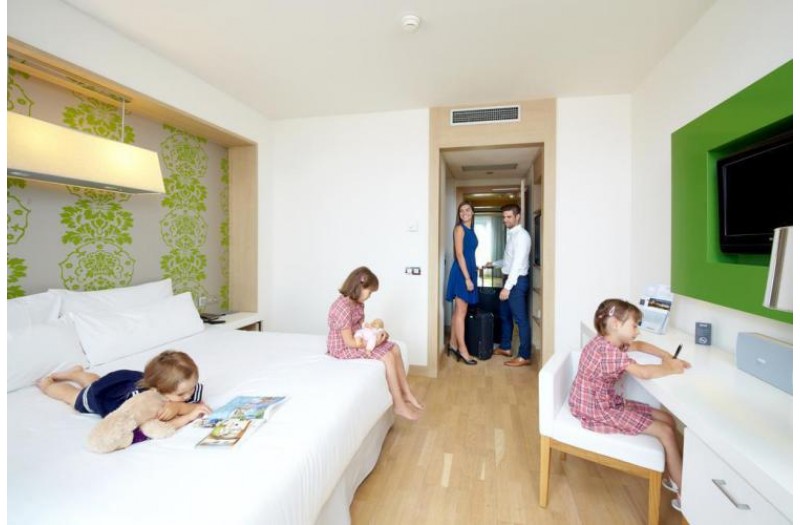 Готель Occidental Praha Five (ex. Barcelo Praha Five), 4★