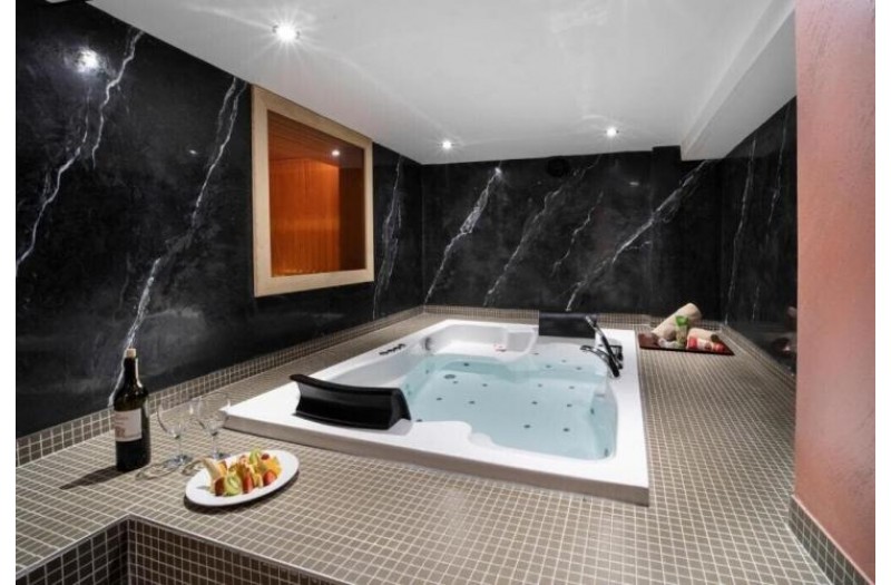 Готель Orsep Royal Hotel, 4★